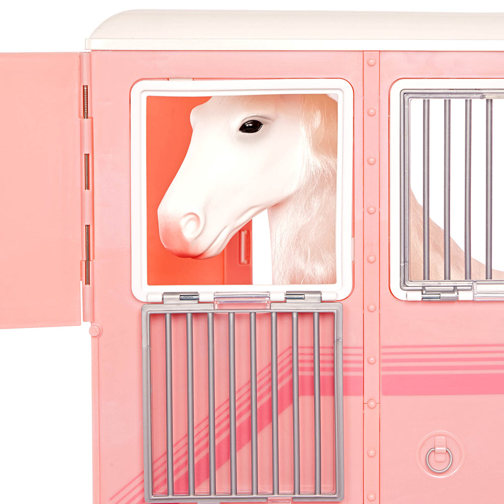 Mane to Travel Horse Trailer Set