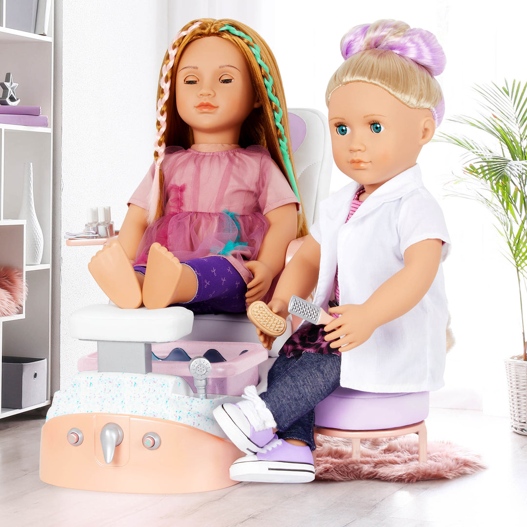 Two 18-inch doll using spa chair playset