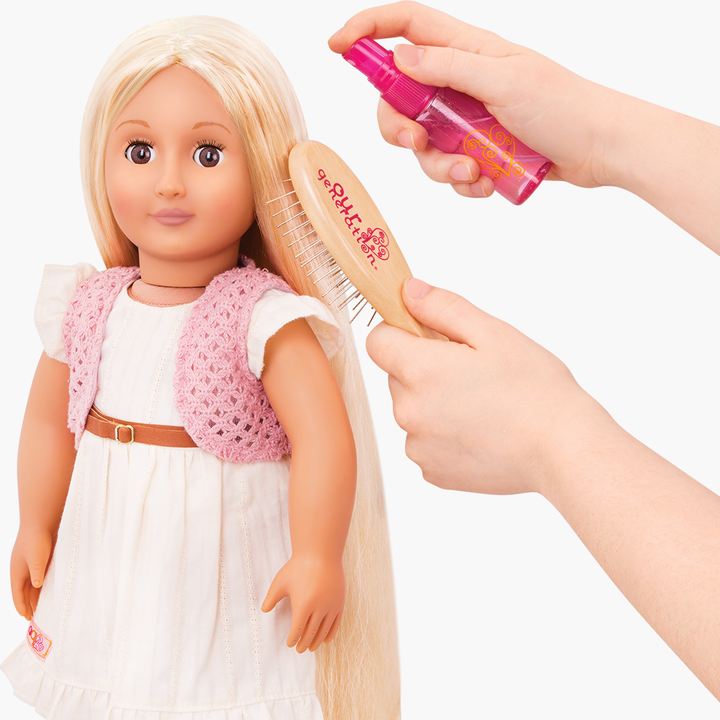 18-inch doll using hair brush and spray bottle playset